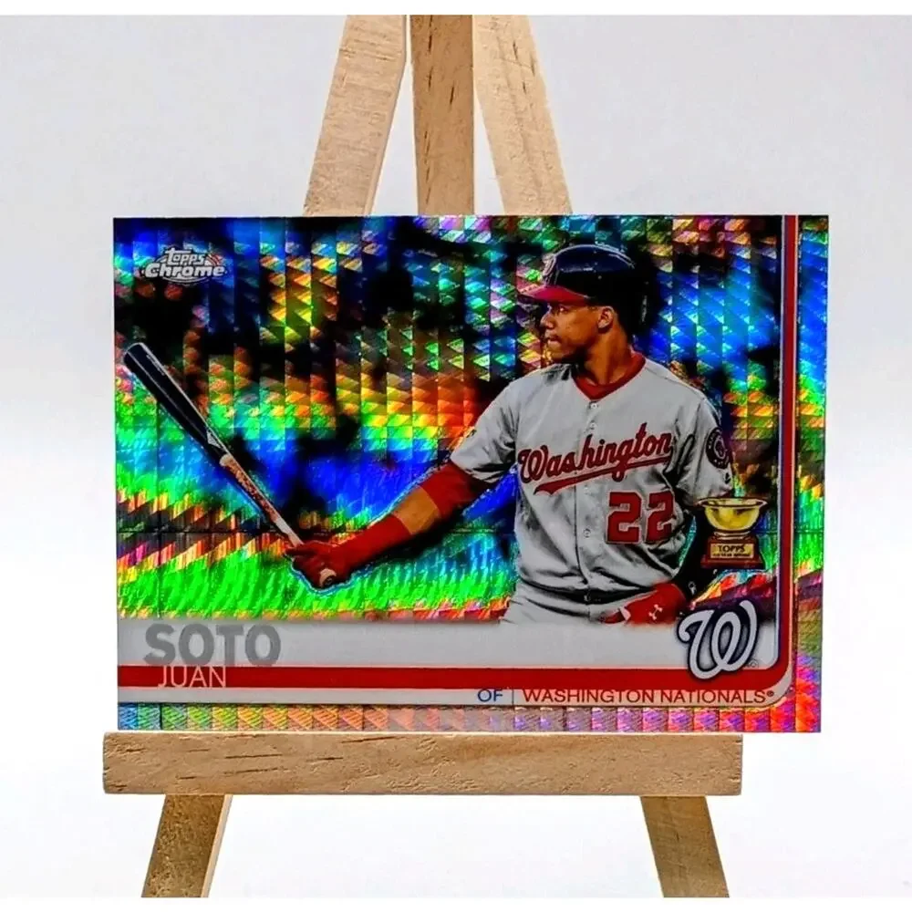 2019 Topps Chrome - Juan Soto #155 Prism Refractor Rookie Cup